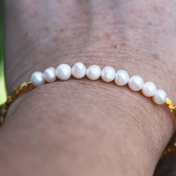 Adjustable Handmade Natural Pearl Bracelet in 18K Yellow Gold Vermeil - Picture 5 of 5